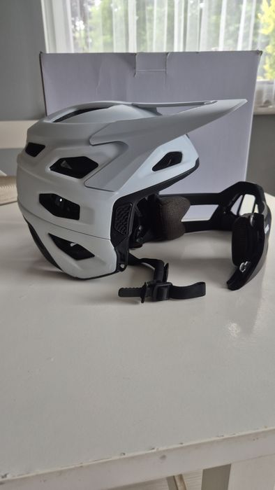 Kask Uvex Revolt
