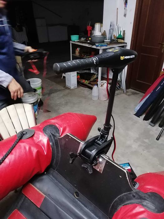 Barco insuflável + motor