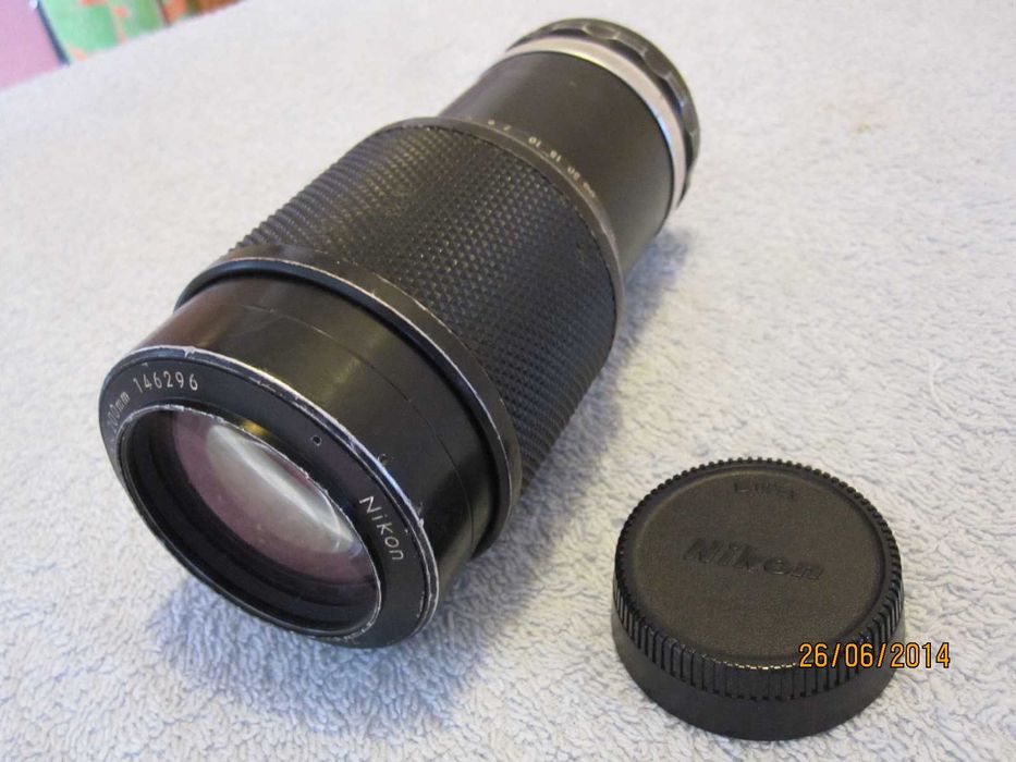 NIKON  Zoom Nikkor 80-200