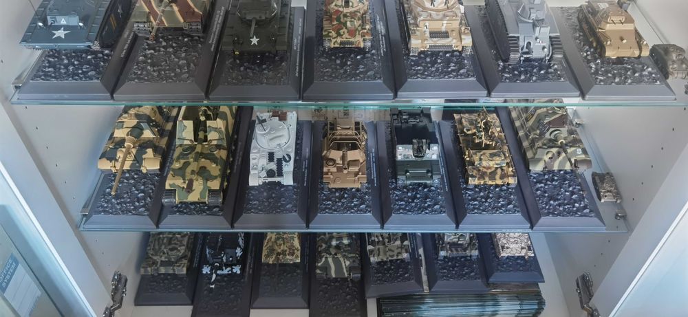 Coleção tanques da segunda guerra mundial escala 1/43