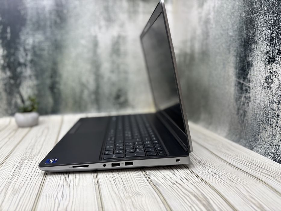 Dell Precision 7560|i9-11950H|32GB RAM|SSD 1 TB|Quadro RTX A4000 8GB