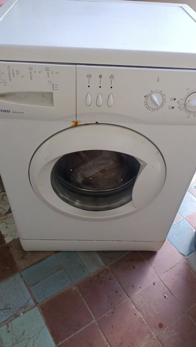 Продам на запчастини три пральні машини