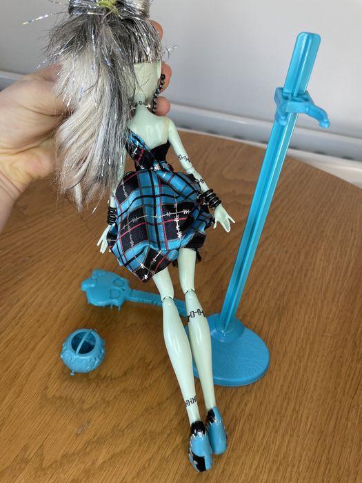 с подставкой Френкі Sweet 1600 Frankie Stein Monster High