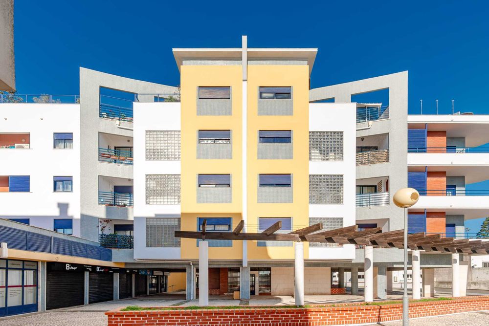 OPORTUNIDADE ARRENDAMENTO - Apartamento T2 centro da Charneca Caparica