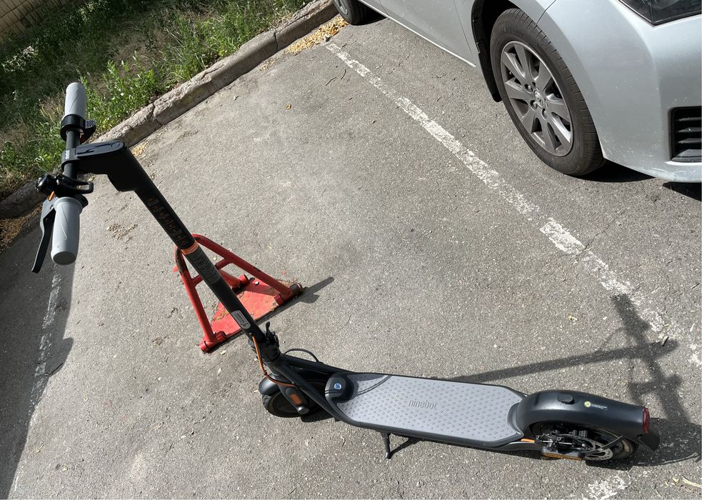 Ninebot f30d електросамокат