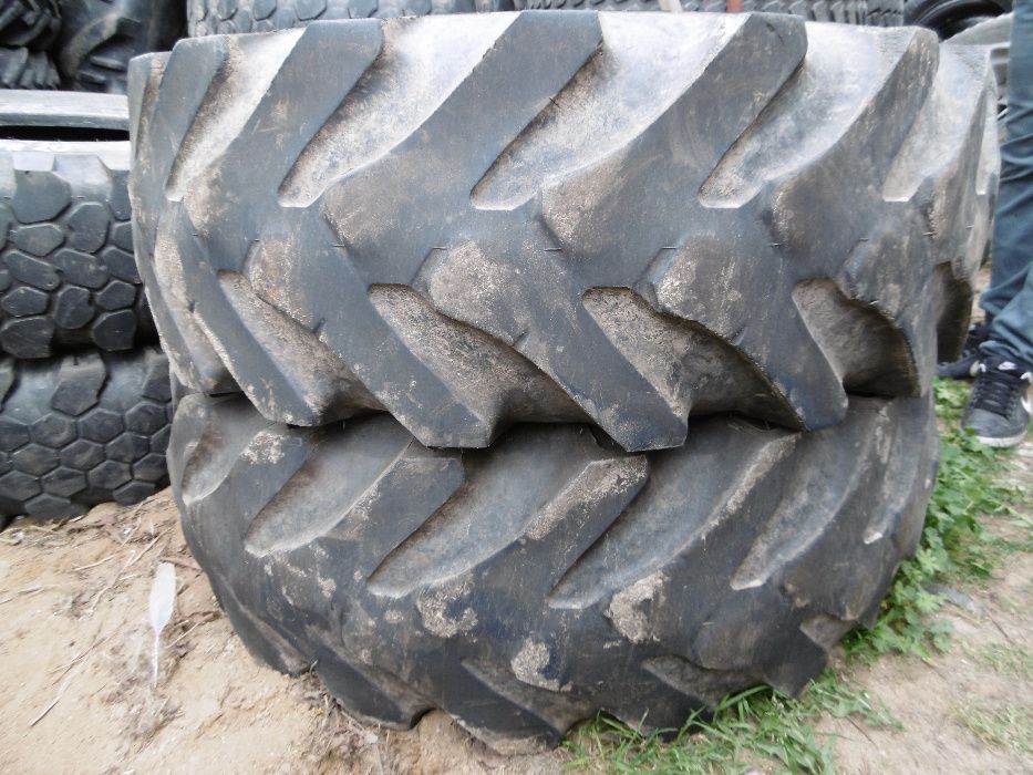 Opony ładowarka 14,5R20 365/80R20 14,5/20 BKT 2szt bieznik 50%