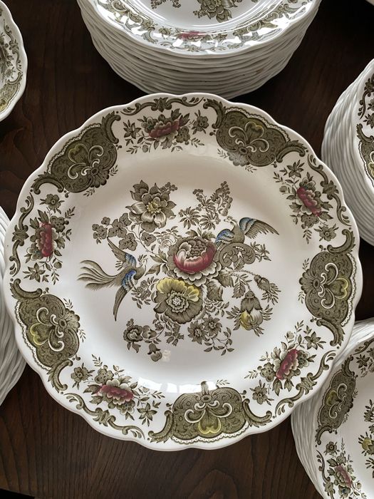 Serviço de jantar de louça inglesa
