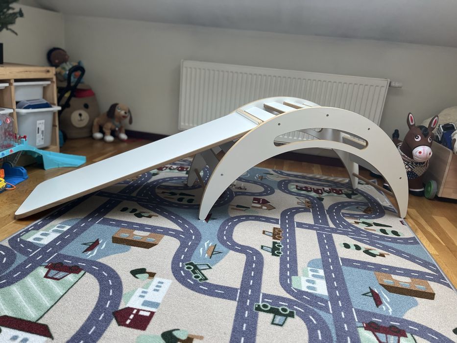 Montessori bujak ze zjezdzalnia