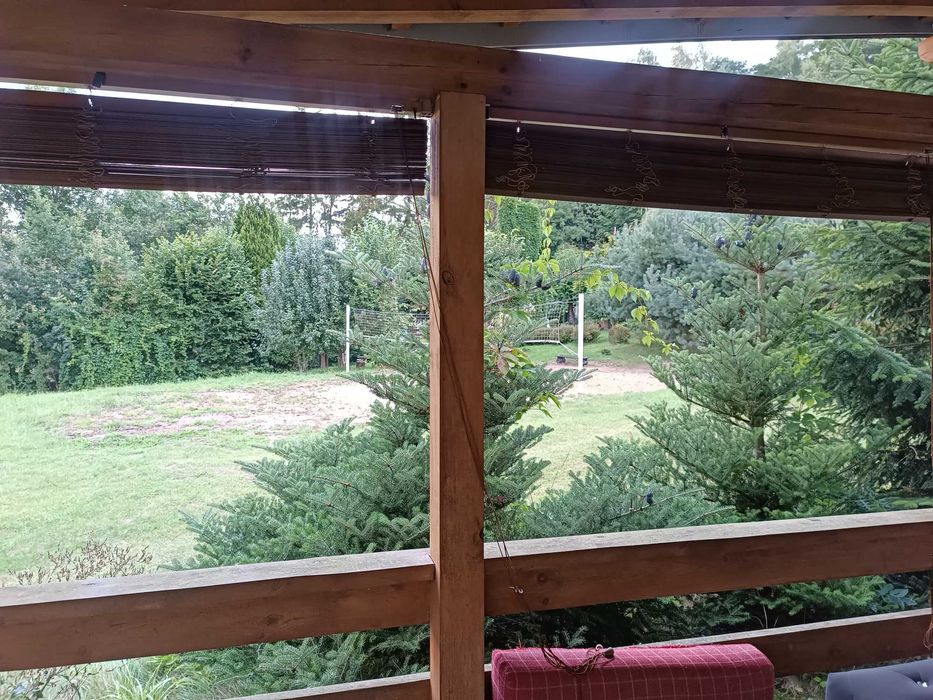 Domek letniskowy nad samym jeziorem.