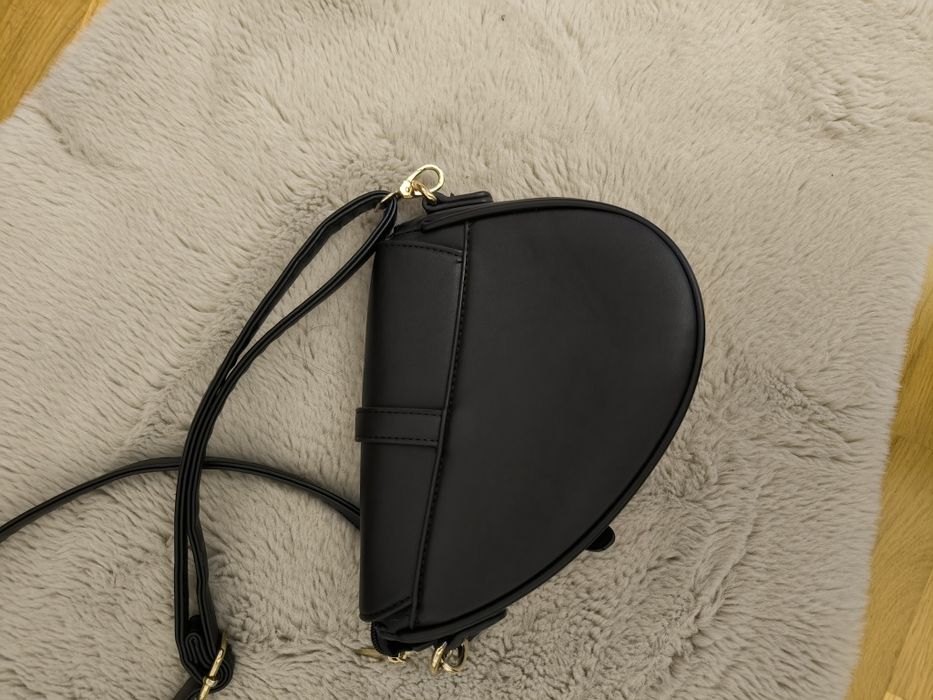 Маленька сумка через плече