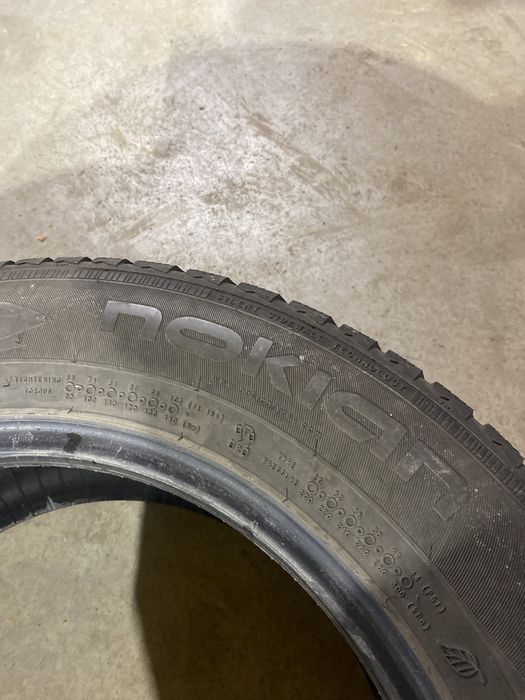 11. Opony zimowe nokian wr d4 215/60r16 komplet wysylam