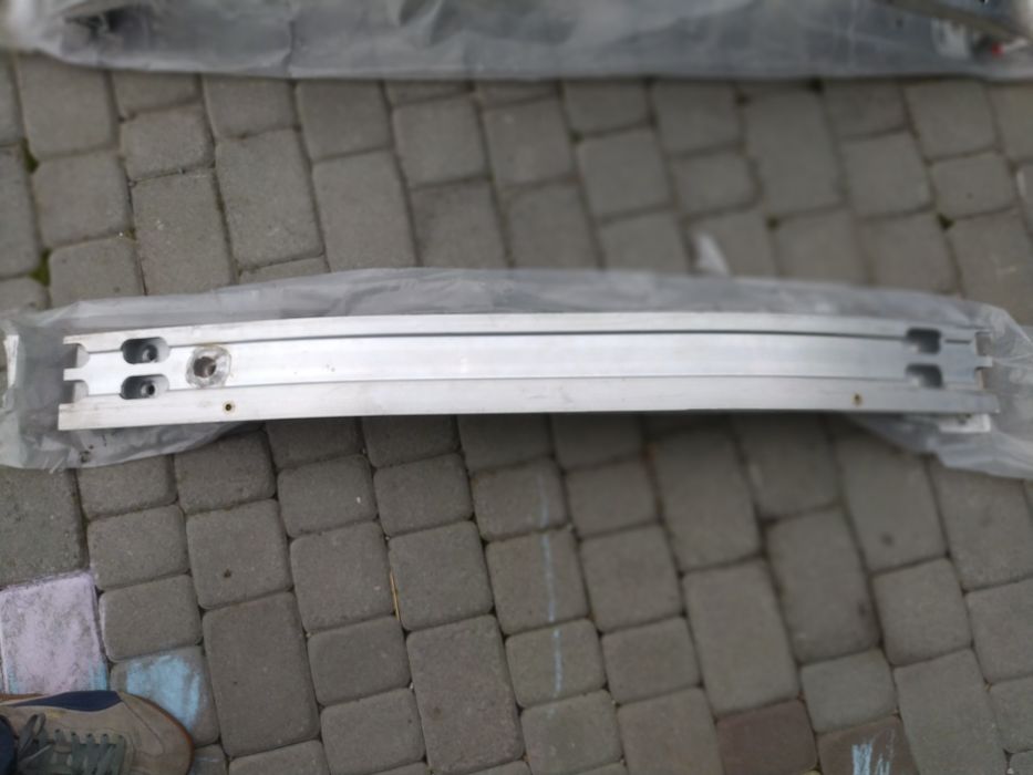 Підсилювач абсорбер пер. бампера Chevrolet Volt 2 Bolt EV EUV Equinox