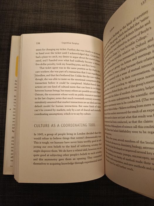 Livro "Cognitive Surplus" de Clay Shirky