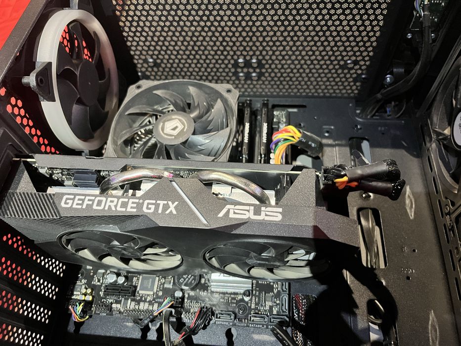 Персональний компʼютер Asus
