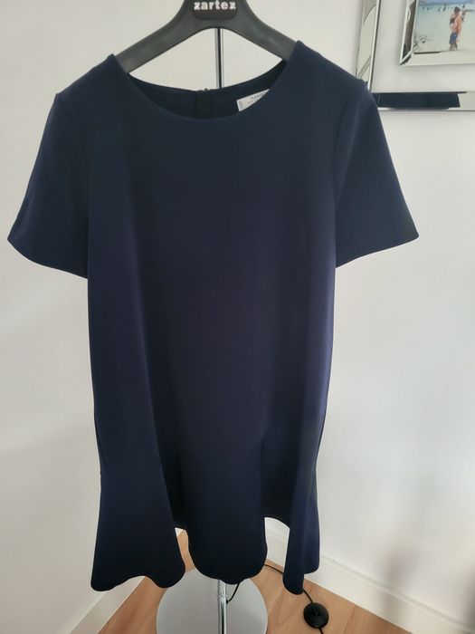 Sukienka Mango z falbanką rozmiar M