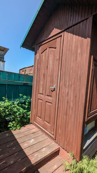 Будинок з бджолами. Апітерапія, сон на вуликах.