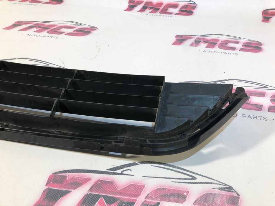 Grelha Parachoques TOYOTA AVENSIS III 3 T270 FACELIFT Original