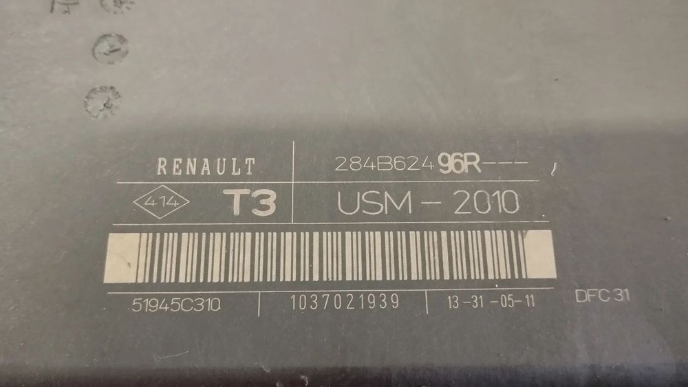 CAIXA DOS FUSIVEIS / MODULO USM-2010 RENAULT MEGANE III / SCENIC III
