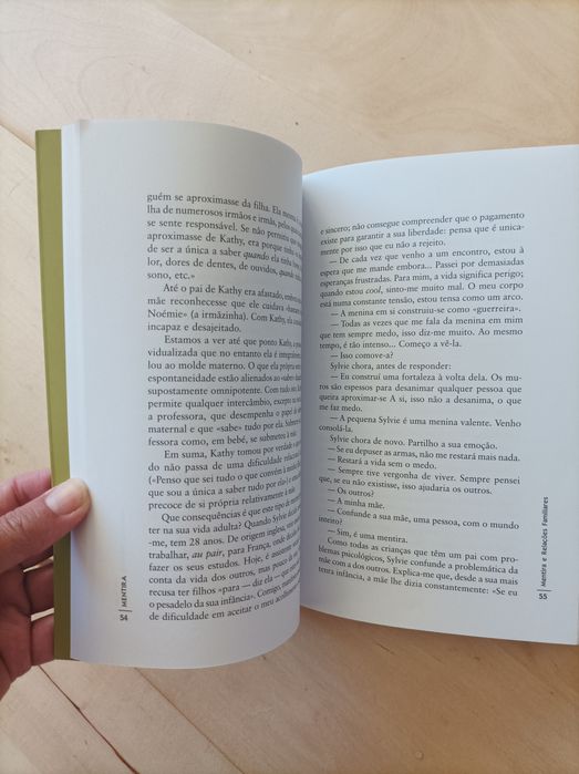 Lie - book by Danielle Dalloz and Véronique Rolland64283788363139122