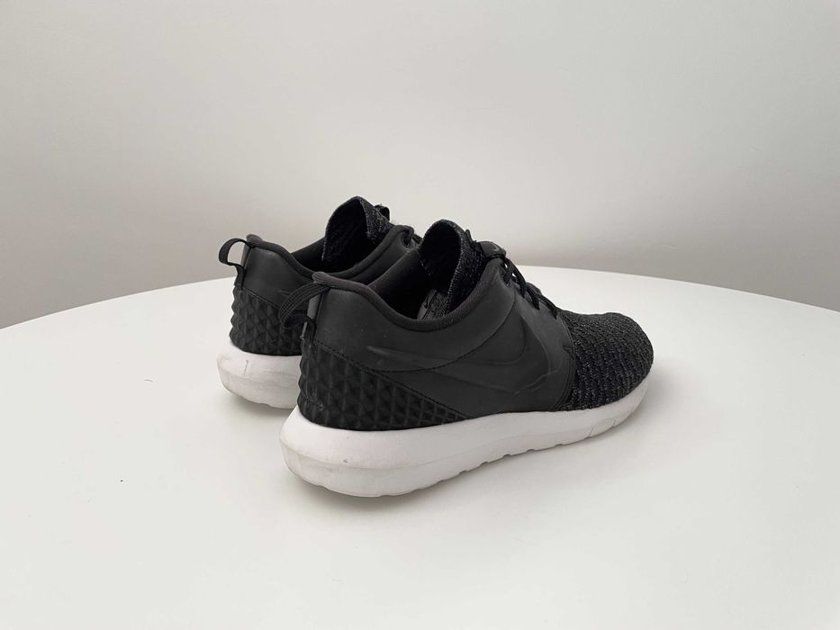 Nike Roshe Run - Flyknit PRM Black White - 42.564730302559873124