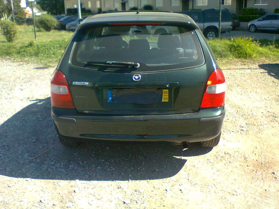 Mazda 323 1.5 GT de 2000 selo, insp. até 2027 com AC
