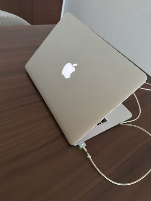 MacBook Pro 13” Retina 2014- i5 3.1GHz , 8GB RAM , SSD 500GB