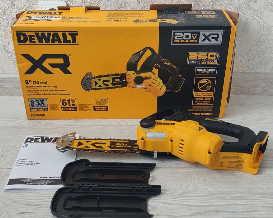 Акумуляторна безщіткова ланцюгова пила 20см,8" DEWALT DCCS623B 20V MAX