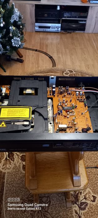 Сд.програвач C.E.C.530 CD