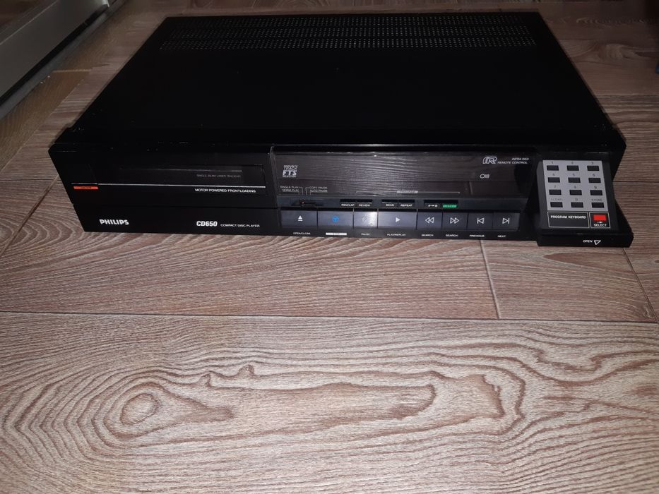 CD . Philip's cd 650 (корпус)sharp aux,fm