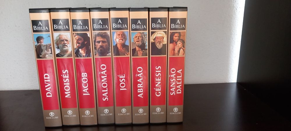 Vendo coleção da Biblia em VHS