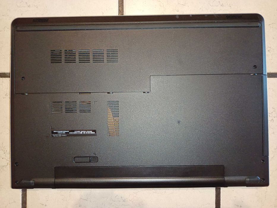 Laptop Dell 17" / i7 / 240 ssd / 8gb ram / win11