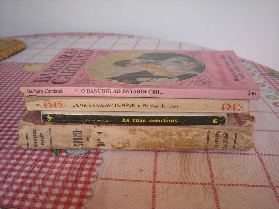 Livros antigos coleccao Flor / Colombine / Ciclame / Barbara Cartland
