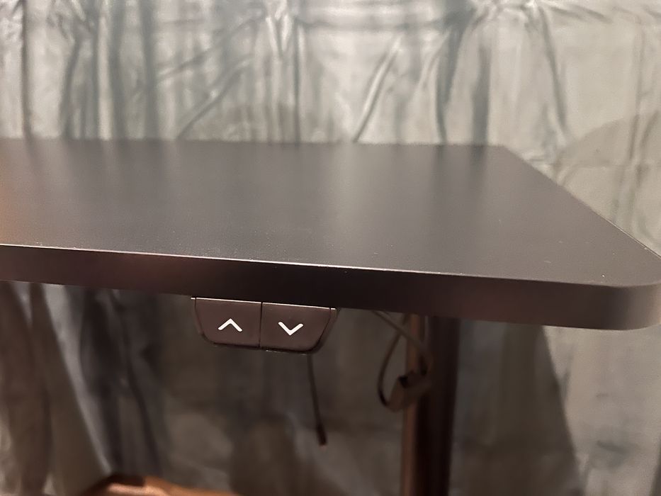 Biurko elekryczne regulowane 120x60