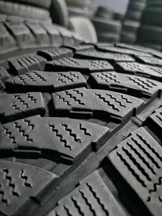 Зимові шини БВ Цешка з Німеччини 205/215/235 - 65 R16C Склад Pirelli