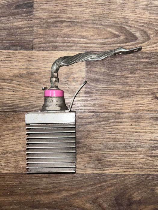 Тиристор силовой Т171-250 с радиатором: 300 грн. - Електрика Харків на Olx