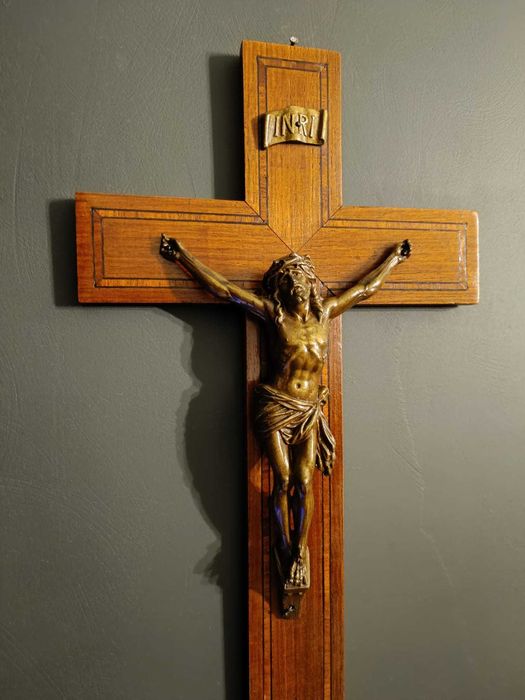 Krzyż drewniany, krucyfiks