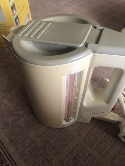 Электрочайник,кофеварка и термо чашка