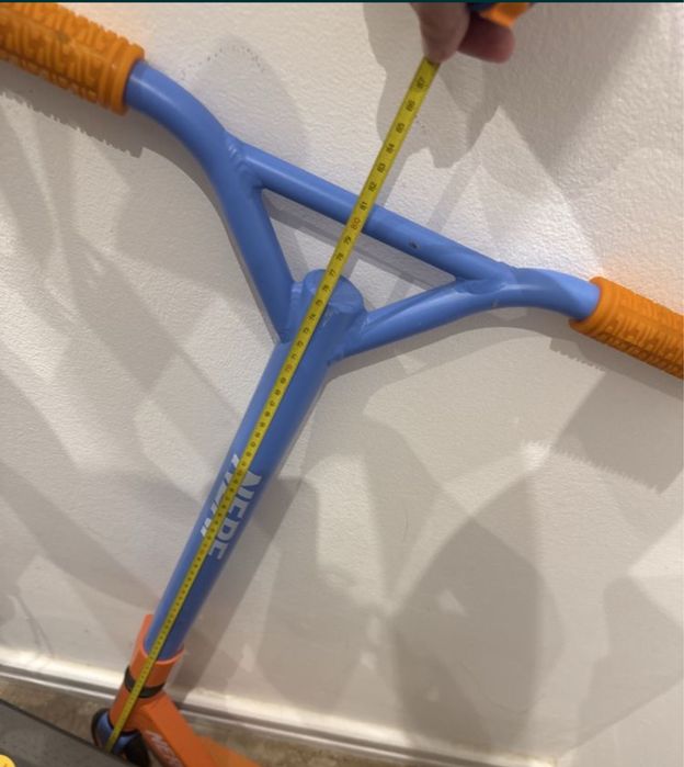 Trotinete Nerf impecável