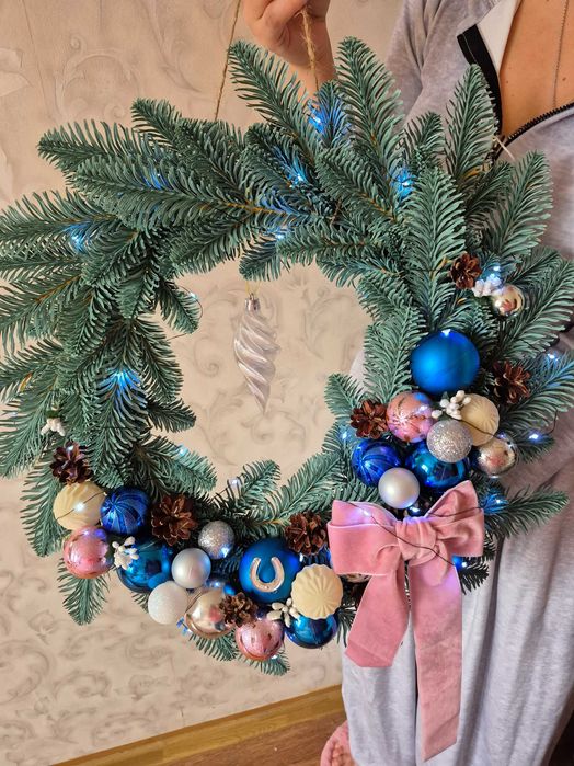 Святковий різдвяний вінок