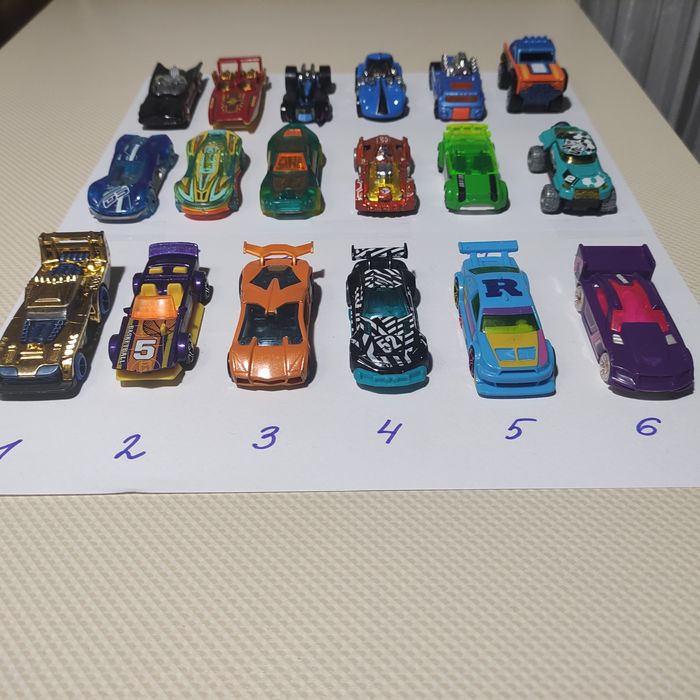 Машинки Hot wheels