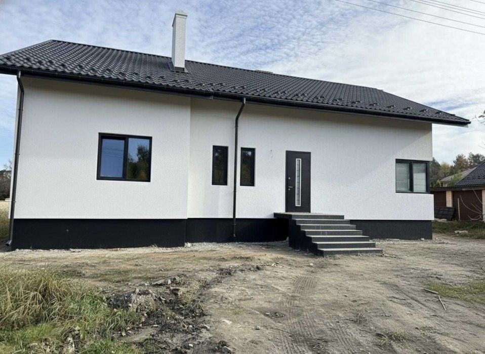 Продаж будинку із сучасним ремонтом біля Львова у с.Паланки (Рудно)