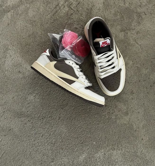 Продам кожанные кроссовки, 39 размер, полномерные