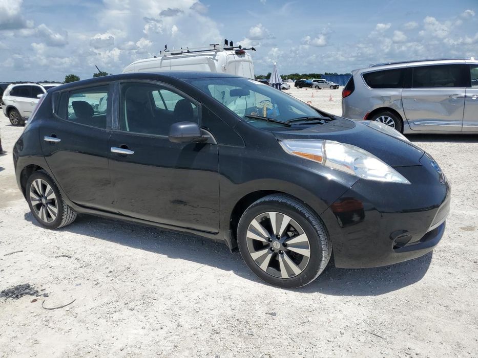 Бампер Nissan Leaf 2017- разборка лиф запчастини