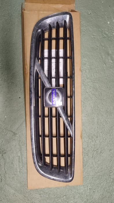 Grill volvo v50 2007r.