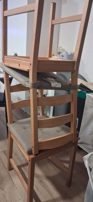 Mesa de Jantar em Madeira + 4 Cadeiras – Bom Estado

Vendo conjunto