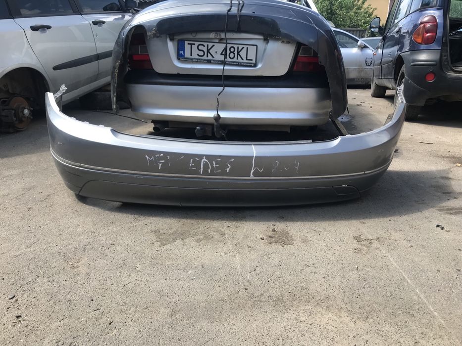 Задні бампер Mercedes w204