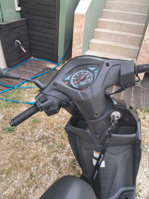 Scooter Suzuki  adress