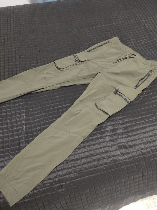 Мужские штаны  (skinny fit) от бренда H&M.