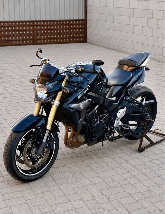 Suzuki GSR 750     АВS