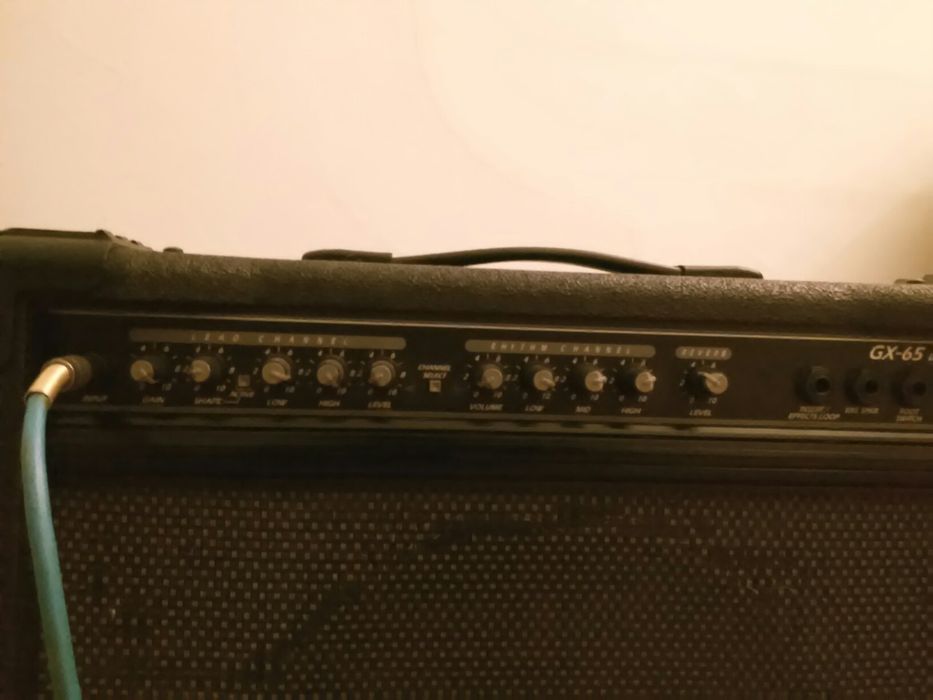 Amplificador CRATE 65W max 200W